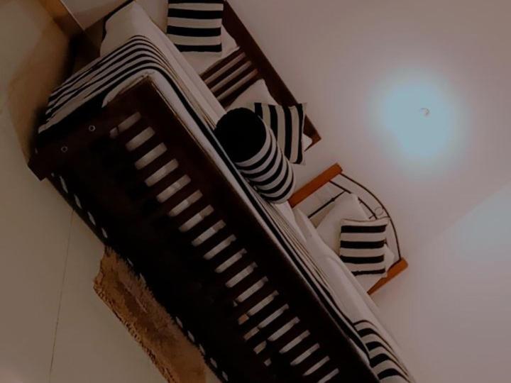 Shadow Inn Ella Δωμάτιο φωτογραφία