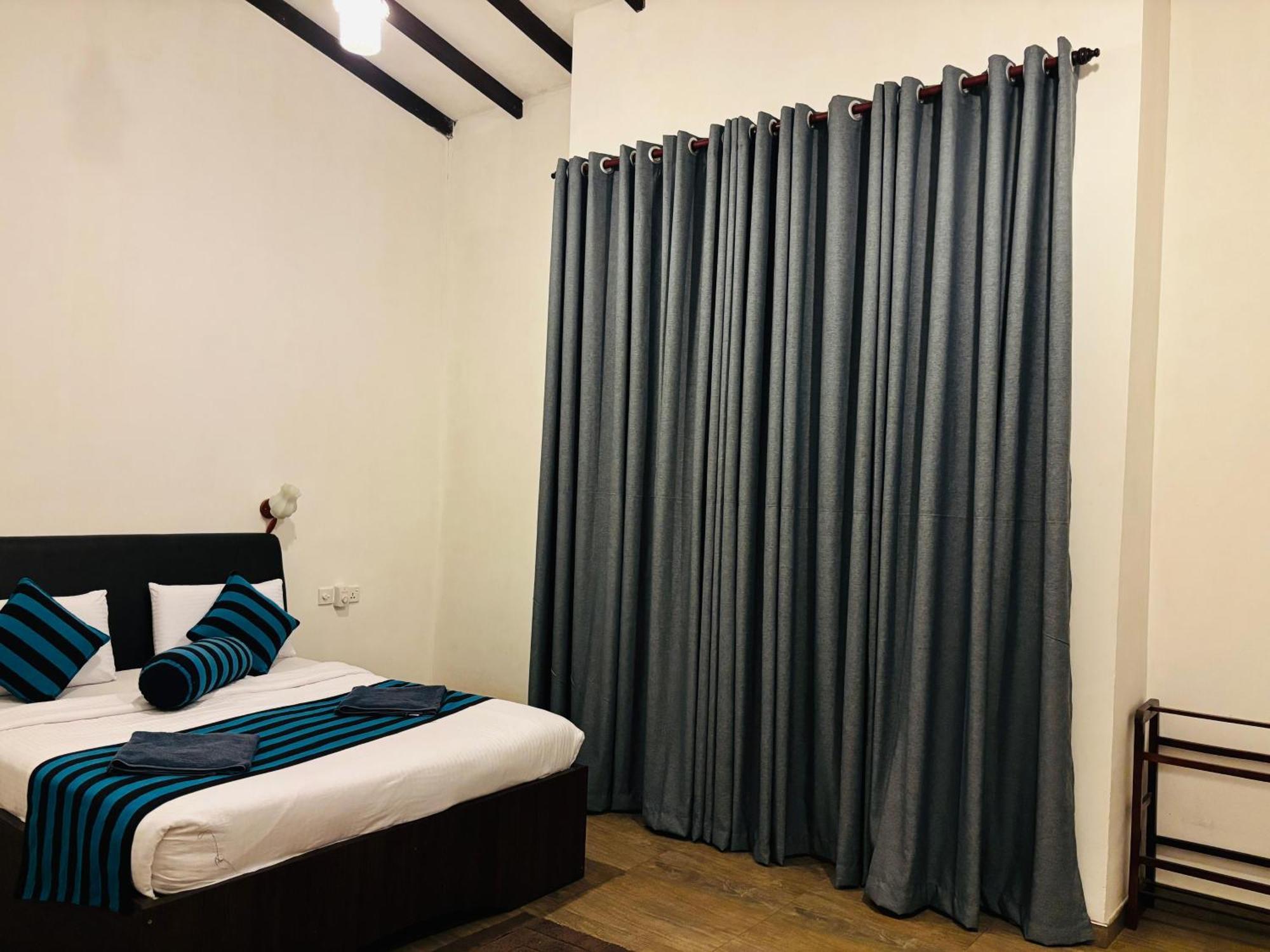Shadow Inn Ella Εξωτερικό φωτογραφία