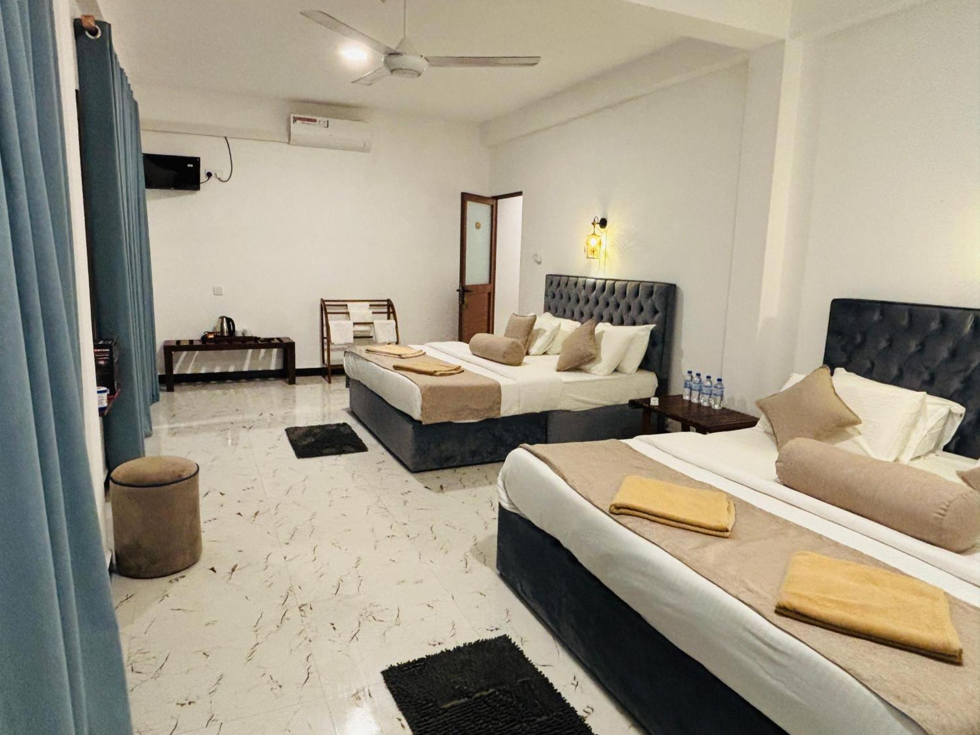 Shadow Inn Ella Εξωτερικό φωτογραφία